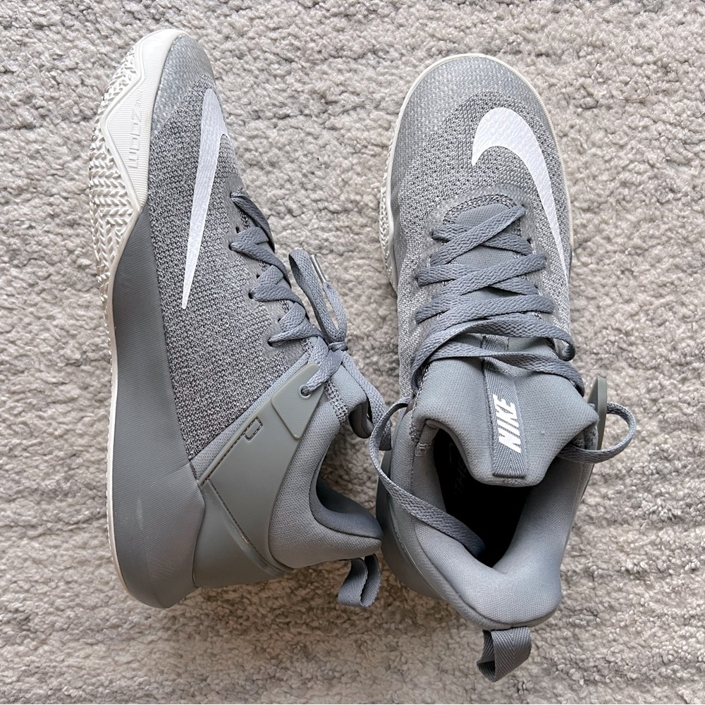 Nike Zoom Shift Basketball Shoes